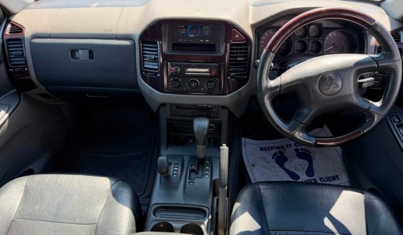 
								2002 Mitsubishi 𝗣𝗔𝗝𝗘𝗥𝗢 𝗚𝗟𝗦 𝗟𝗪𝗕 (𝟰𝘅𝟰) 𝟳 𝗦𝗘𝗔𝗧𝗘𝗥 full									