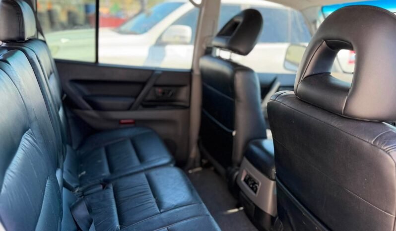 
								2002 Mitsubishi 𝗣𝗔𝗝𝗘𝗥𝗢 𝗚𝗟𝗦 𝗟𝗪𝗕 (𝟰𝘅𝟰) 𝟳 𝗦𝗘𝗔𝗧𝗘𝗥 full									