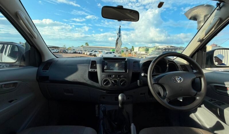 
								2006 Toyota Hilux 4×4 full									