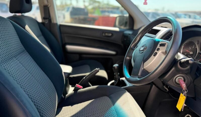 
								2010 Nissan 𝗫-𝗧𝗥𝗔𝗜𝗟 𝟰𝗪𝗗 full									