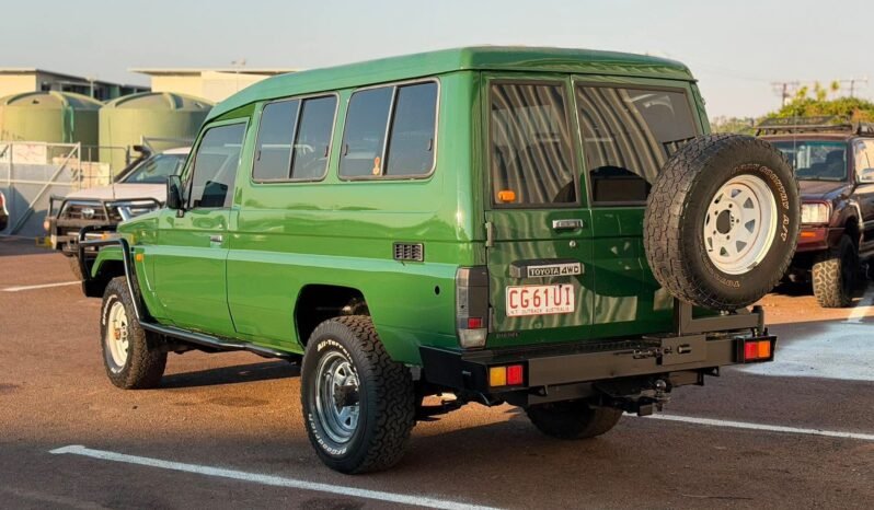 
								1996 Toyota 𝗟𝗔𝗡𝗗𝗖𝗥𝗨𝗜𝗦𝗘𝗥 𝗧𝗥𝗢𝗢𝗣𝗖𝗔𝗥𝗥𝗜𝗘𝗥 (𝟰𝘅𝟰) full									